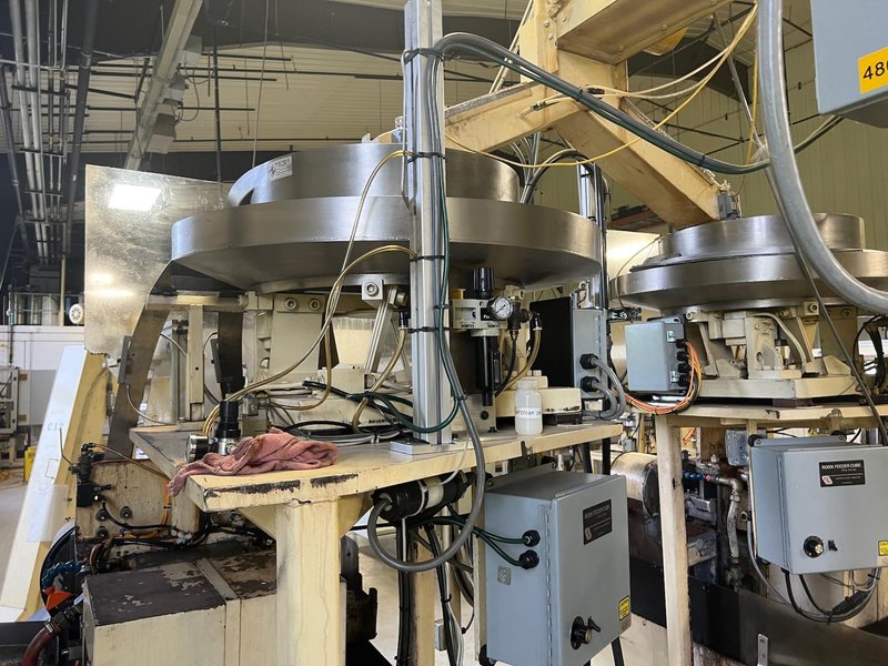 Nutap Model MAS-14V Twin Spindle High Speed Bent Shank Tapper