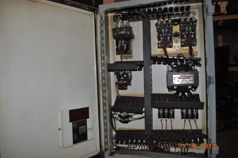 CINCINNATI BICKFORD RADIAL ARM DRILL 4&#039; X 13&quot;, MODEL 953-64 CHIP MASTER,...