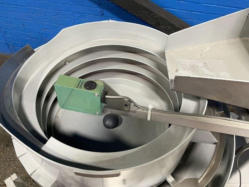 Feeding Concepts Inc  18” Vibratory Bowl Feeder  - Fc-12-9736
