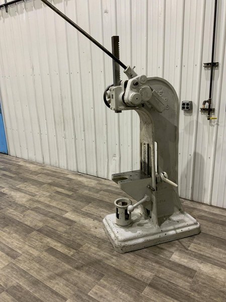 12 TON DAKE MODEL # 4 ARBOR PRESS: STOCK #80887