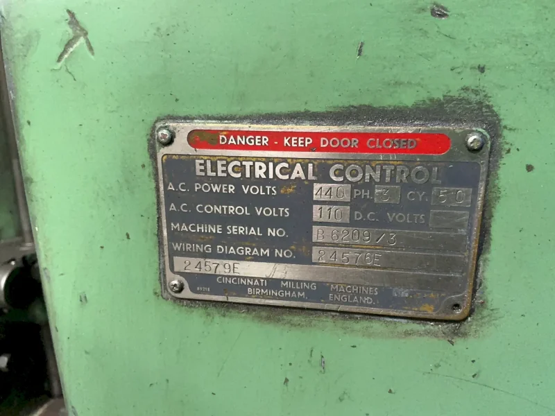 CINCINNATI 16” X 78” VERTICAL MILL