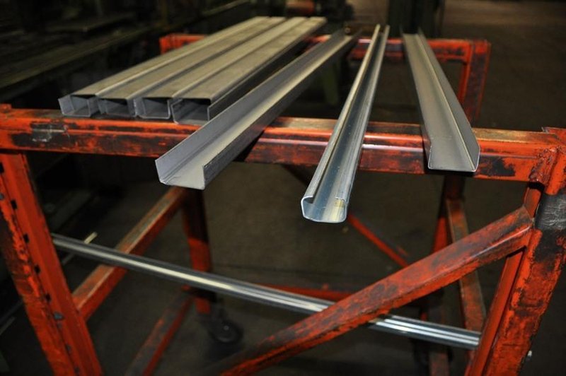 RAS rollforming + decoiler - for making U&amp;C-profiles