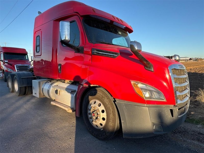 2020 Freightliner Cascadia LC1672