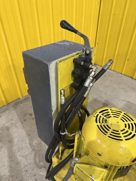 48&quot; HYDRAULIC PALLET INVERTER / FLIPPER / UPENDER MACHINE: STOCK #22798