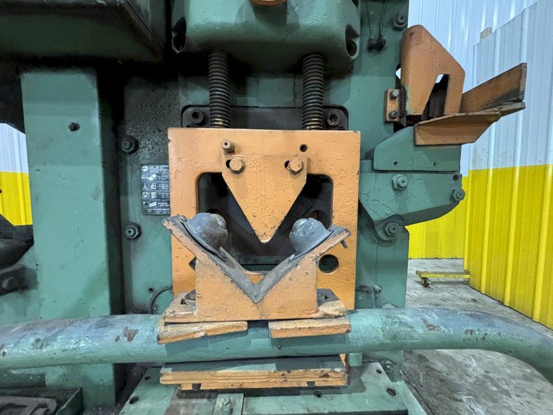 120 TON MUBEA MODEL #KLSH1100 HYDRAULIC IRONWORKER: YOBRO #23725