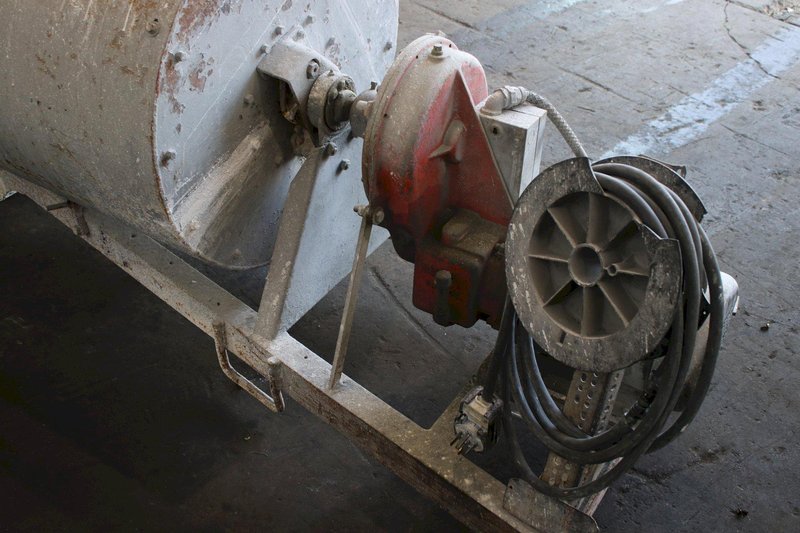 ELECTRIC MORTAR MIXER: STOCK #76177