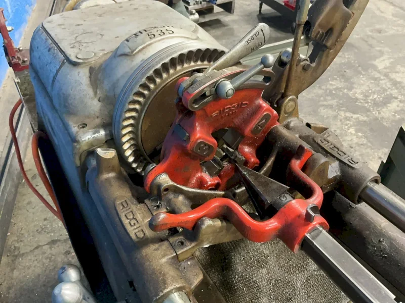 RIDGID THREADER  -  535