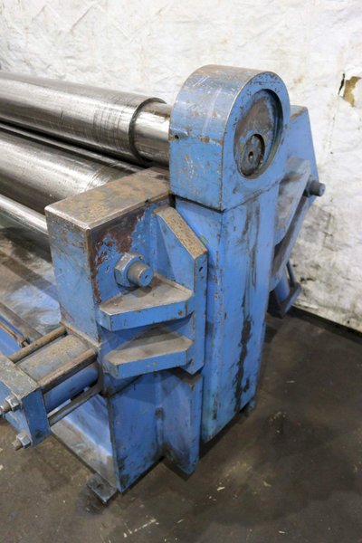 8' X 3/16" MONTGOMERY HYDRAULIC PLATE BENDING ROLL: STOCK #72775