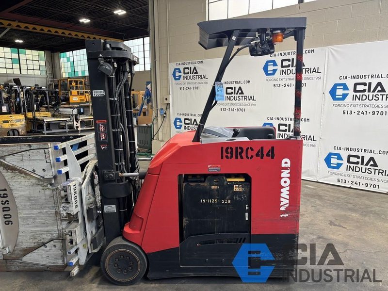 2019 - 5,000 LB. RAYMOND MODEL 425-C50TT STAND-UP ELECTRIC FORKLIFT