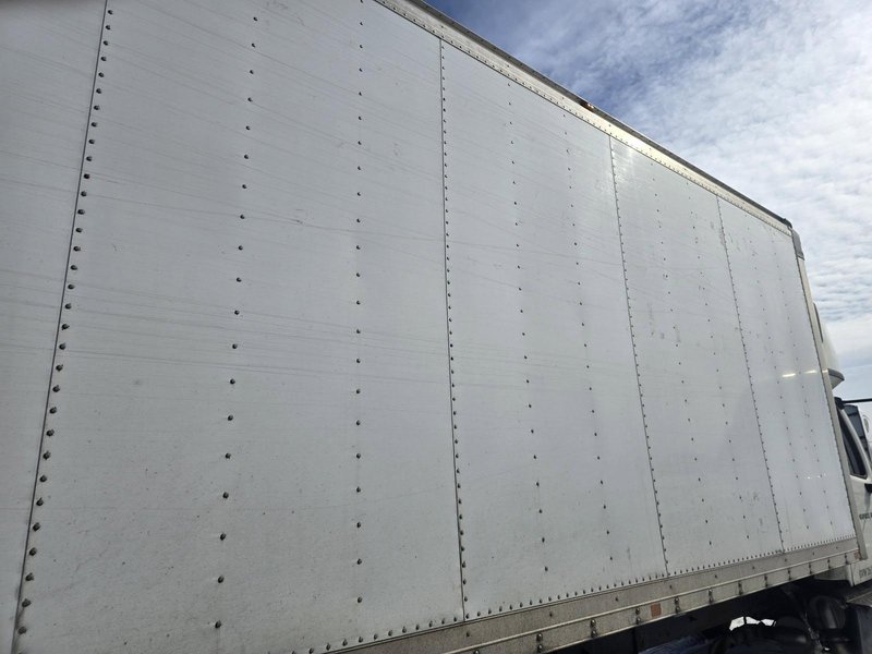 Freightliner M2 Straight Box Truck – Expeditor w/ Liftgate, 2015