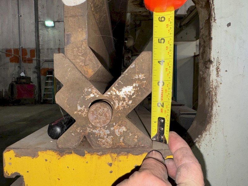 220 TON X 12' DURMAZALAR/FINELINE HAP37200 CNC PRESS BRAKE. STOCK # 0342525