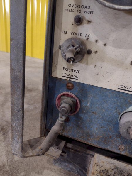 200 AMP MILLER MODEL #CP-200 WELDER WITH WIRE FEED: STOCK #20766