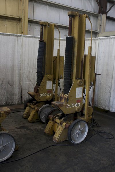 SET OF (4) 35 TON PORTABLE WHITING RAIL CAR JACKS: STOCK #77094