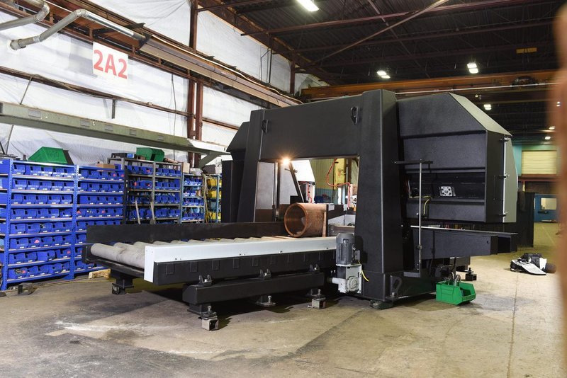 NEW 40"H x 40"W HYD-MECH H-40/60 HORIZONTAL BAND SAW