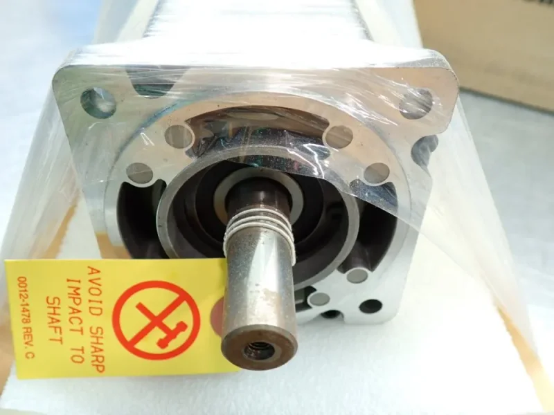 ALLEN BRADLEY MP-SERIES KINETIX SERVO MOTOR  -  MPL-B320P-HK24AA