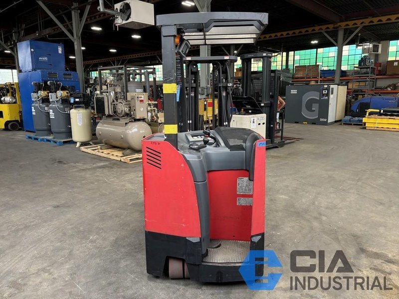 2015 - 3,500 LB. RAYMOND MODEL 425-C35TT STAND-UP ELECTRIC FORKLIFT