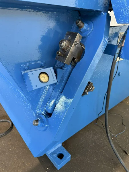 10’ X ¼” PACIFIC MODEL #250B10 HYDRAULIC SHEAR: STOCK #23403