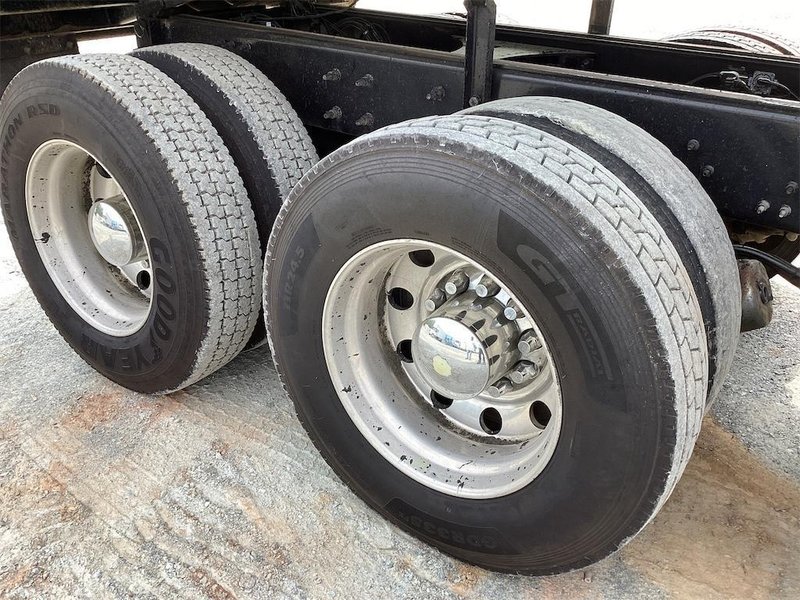 2022 Mack Granite 64F 1M2GR4TC0NM001422