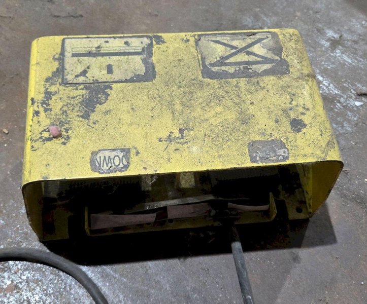 SOUTHWORTH ROLL C2.5-28 Platform Lifter 2500 lbs Capacity USED – AS-IS