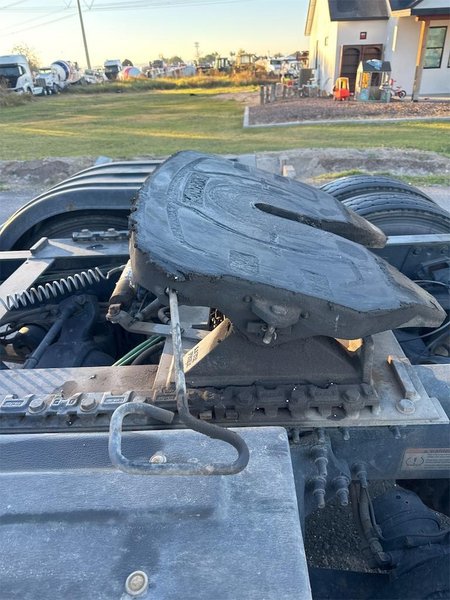 2020 Freightliner Cascadia LC1672