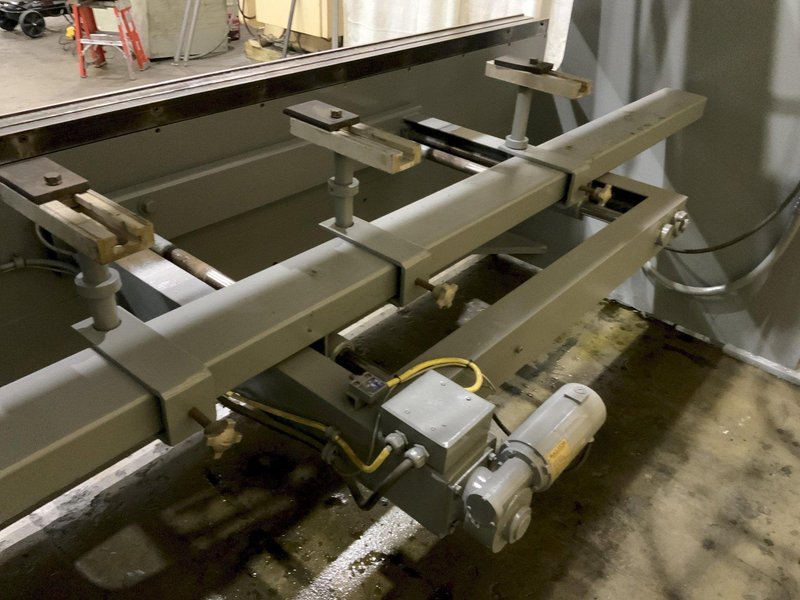 240 TON X 10' BETENBENDER HYDRAULIC PRESS BRAKE: STOCK #80836