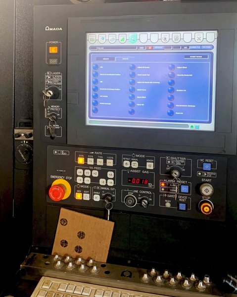 Amada LCG-3015 CO2 Laser