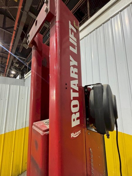 (4) 18,000 LBS ROTARY LIFT MODEL #MCH418U100 WIRELESS BATTERY VEHICLE COLUMN JACK LIFTS: STOCK #23488