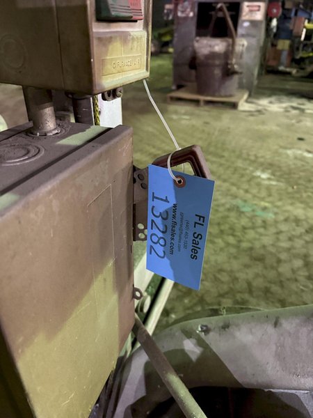 Lindberg model 61-mnp-400-g 400# gas fired motorized nose pour furnace with gas system and blower and controls