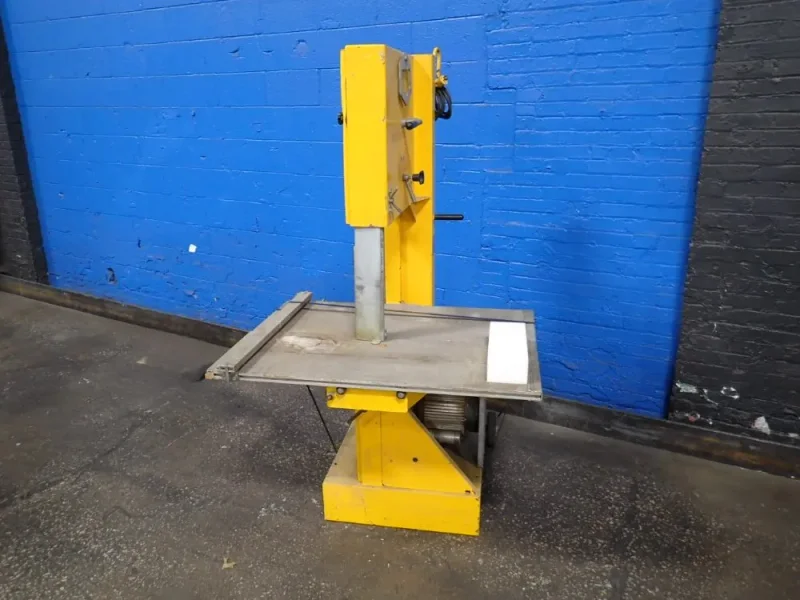 YTONG 19" X 16" VERTICAL BAND SAW  -  MBS-502