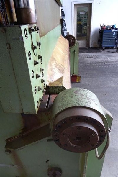 LVD - 40 ton x 2500 mm