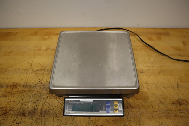 Avery Weigh-Tronix PC902 Digital Platform Scale – Industrial Weighing System- Auction Item