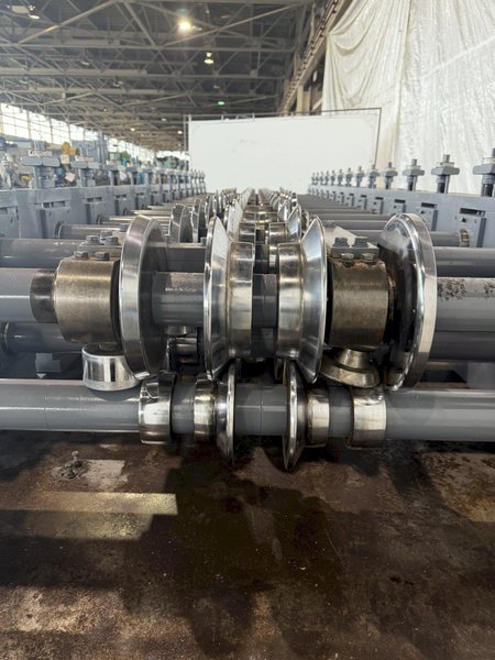 15 STAND X 3&quot; X 42&quot; RS PEARSON ROLLFORMER TOOLED FOR 16&quot; SHADOW PANEL: STOCK #16969