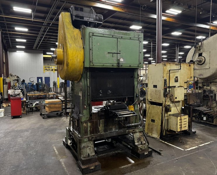 75 TON MINSTER P2-75-42 PIECE MAKER STRAIGHT SIDE HIGH SPEED PRESS. STOCK # 0882925