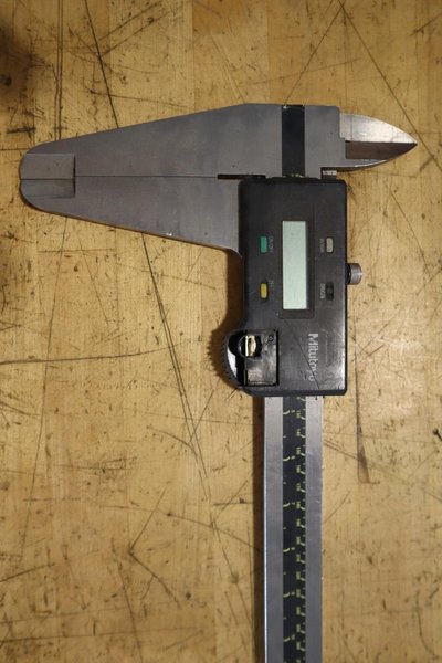 Mitutoyo Absolute Digimatic CDC-40"C Verneer Caliper- Auction Item