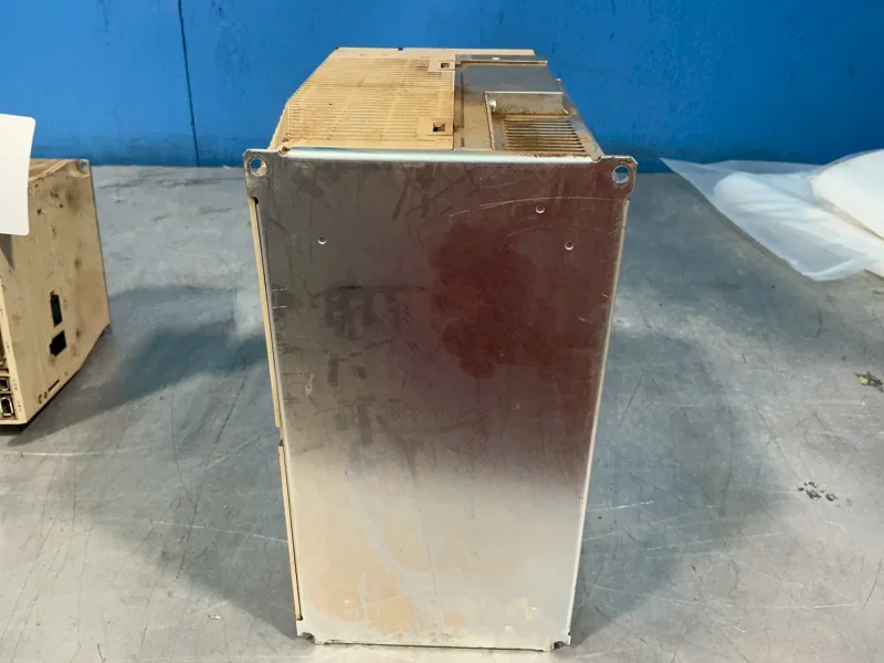 YASKAWA SERVOPACK   -  SGDV-170D11A002000