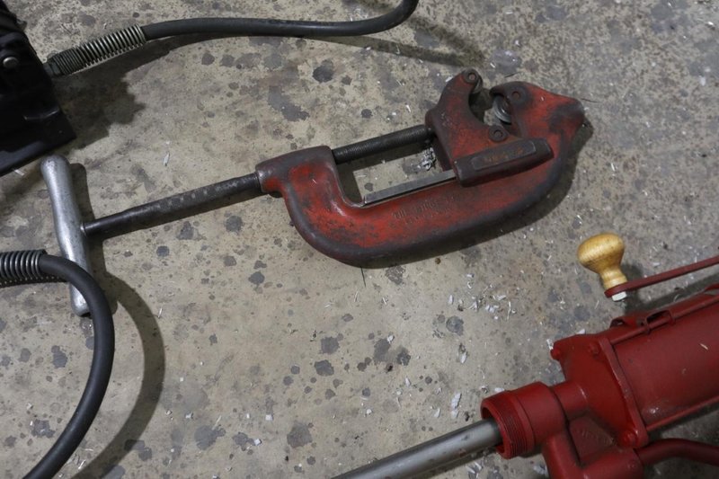 Hydraulic Power Units, Barrel Pumps, Large Ridgid Pipe Cutter- Auction Item