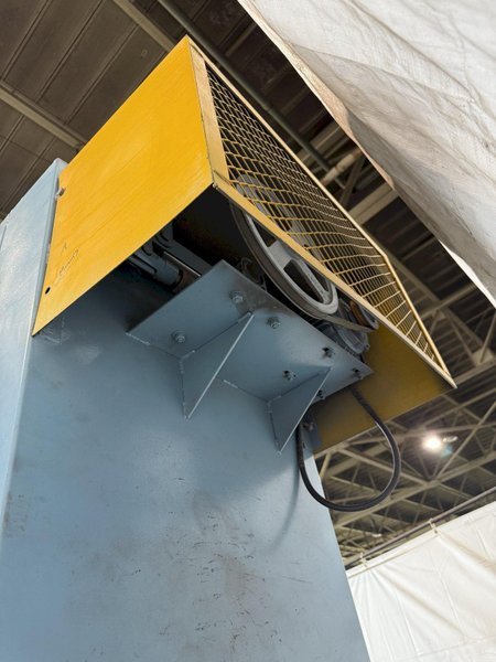 5 CUBIC FOOT TD326 RUBBER BELT TUMBLE BLAST SYSTEM W/ ELEVATOR RECLAIM SYSTEM &amp; DUST COLLECTOR. STOCK # 0670425.