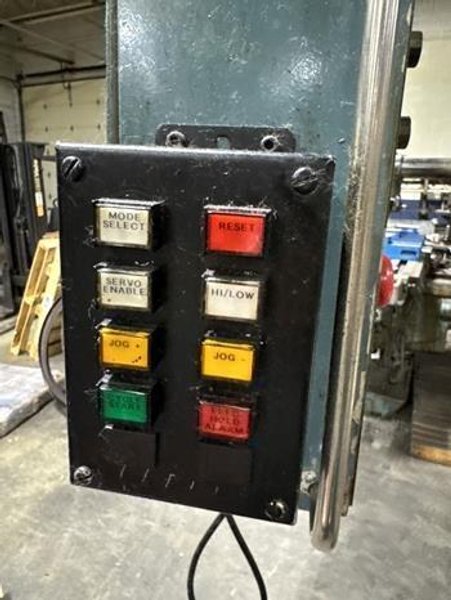 70" X 18" HECKERT MODEL #FU-400E UNIVERSAL MILL, WITH FANUC MOTOR: YOBRO #25329