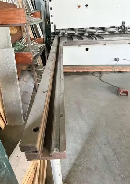 AMADA H-3013 - Power Squaring  Shears (in)