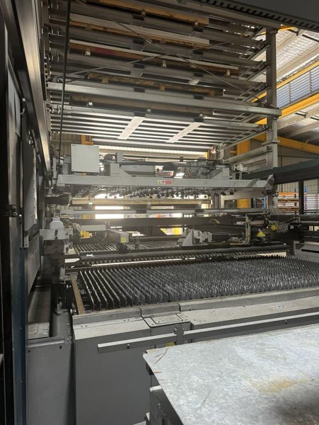 3000 Watt Salvagnini L3 Fiber Laser with 10 Tray Tower and Part Take Out Automation