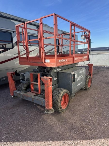 2017 Skyjack SJ6832RT Rough Terrain Scissor Lift – 32’ Platform Height, 68” Wide, Outriggers, Kubota Dual Fuel Engine