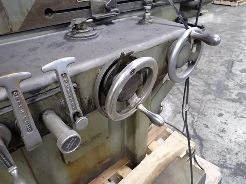 DOALL 18" X 6" SURFACE GRINDER   -  D618-7