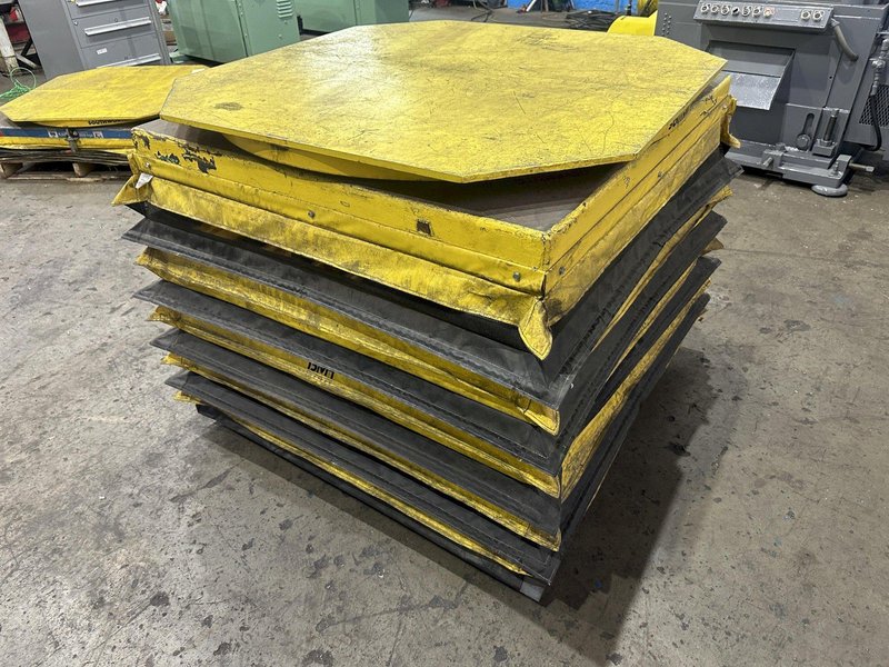 4500 LB SOUTHWORTH HYDRAULIC LIFT TABLE: STOCK #78042