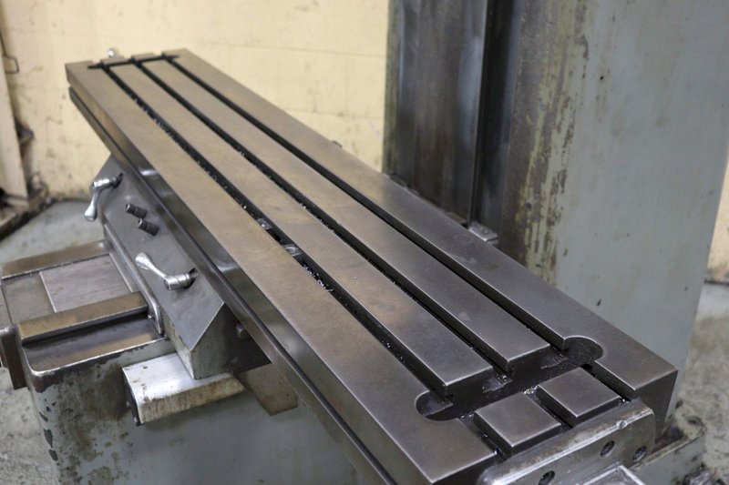 3 HP COMET VERTICAL MILL: STOCK #71446