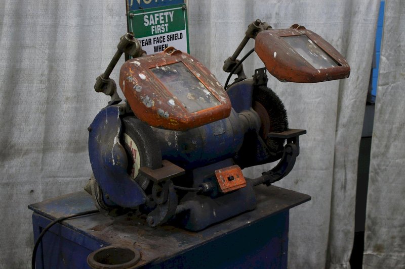 8" BENCH GRINDER: STOCK #76231