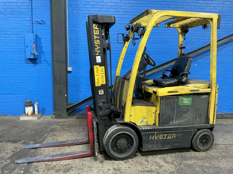 HYSTER 5800 LBS ELECTRIC FORKLIFT   -  E60XN-33