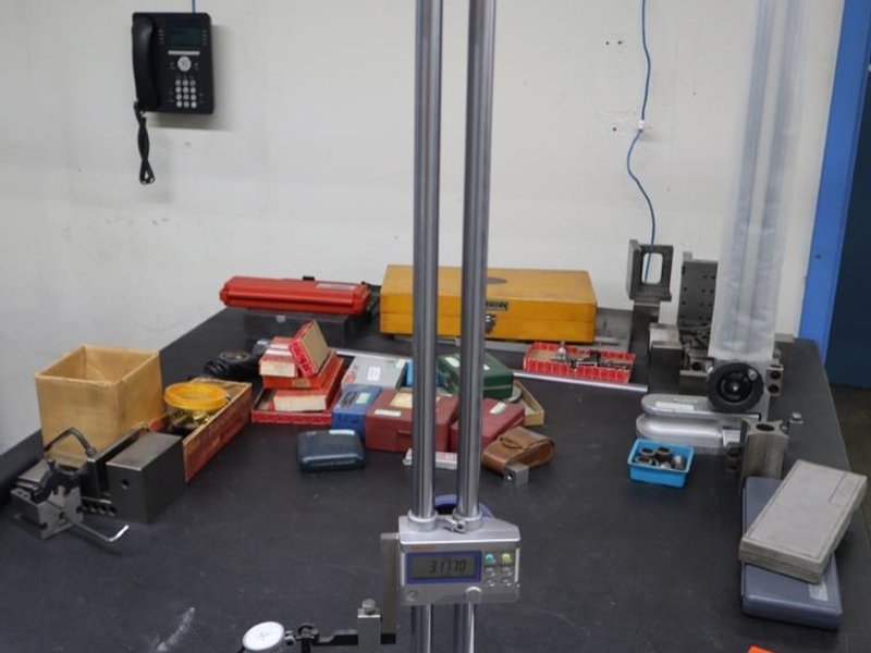 Mitutoyo Digital 24" Height Guage, with InteRapid .0005" Dial Indicator- Auction Item