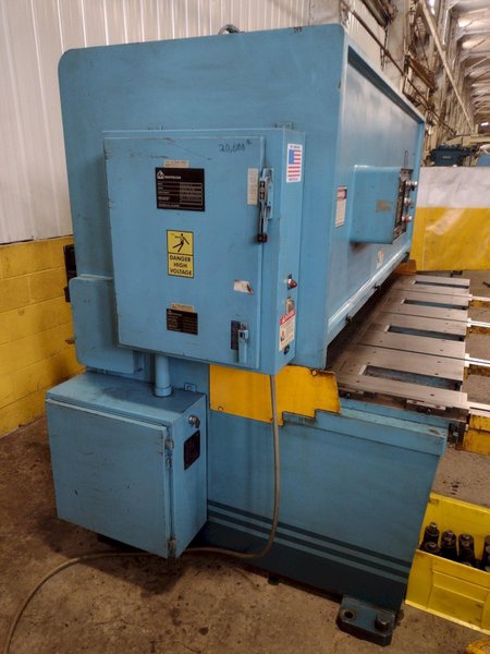 8&#039; x 1/4&quot; MASTER-FAB MODEL #SSB250-8 HYDRAULIC SHEAR: STOCK #18407