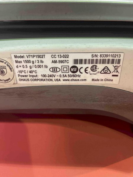 Ohaus  Valor 7000 Compact Bench Scale 1.5 kg / 3lb