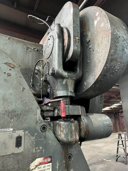 225 TON X 12' CINCINNATI MODEL #9 MECHANICAL PRESS BRAKE: STOCK #22781